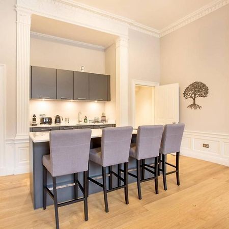 Joivy Exquisite Flat In The City Centre Edimburgo Exterior foto