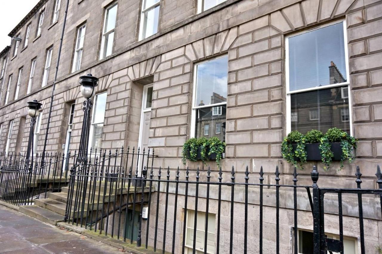 Joivy Exquisite Flat In The City Centre Edimburgo Exterior foto